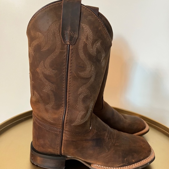 CODY JAMES BOYS' NASH DISTRESSED WESTERN BOOTS - BROAD SQUARE TOE (Boys size 4) - Picture 5 of 8